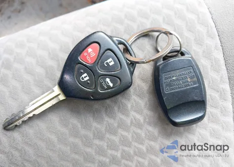 2010 Toyota Camry Le из США, поврежденный, VIN 4T1BF3EK9AU520075